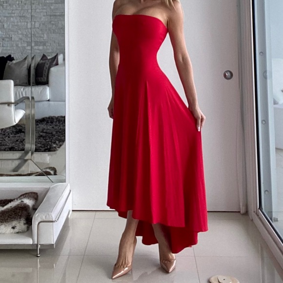 Susana Monaco Dresses & Skirts - Susana Monaco Red Strapless Maxi Dress